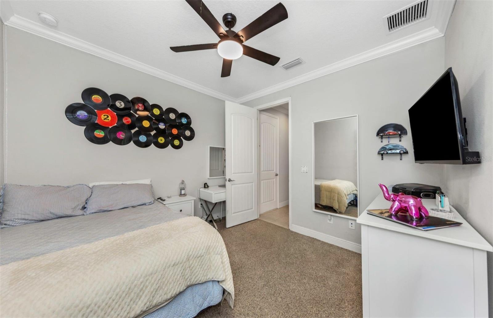 Image 29 of 43 For 6916 Neopolitan Court