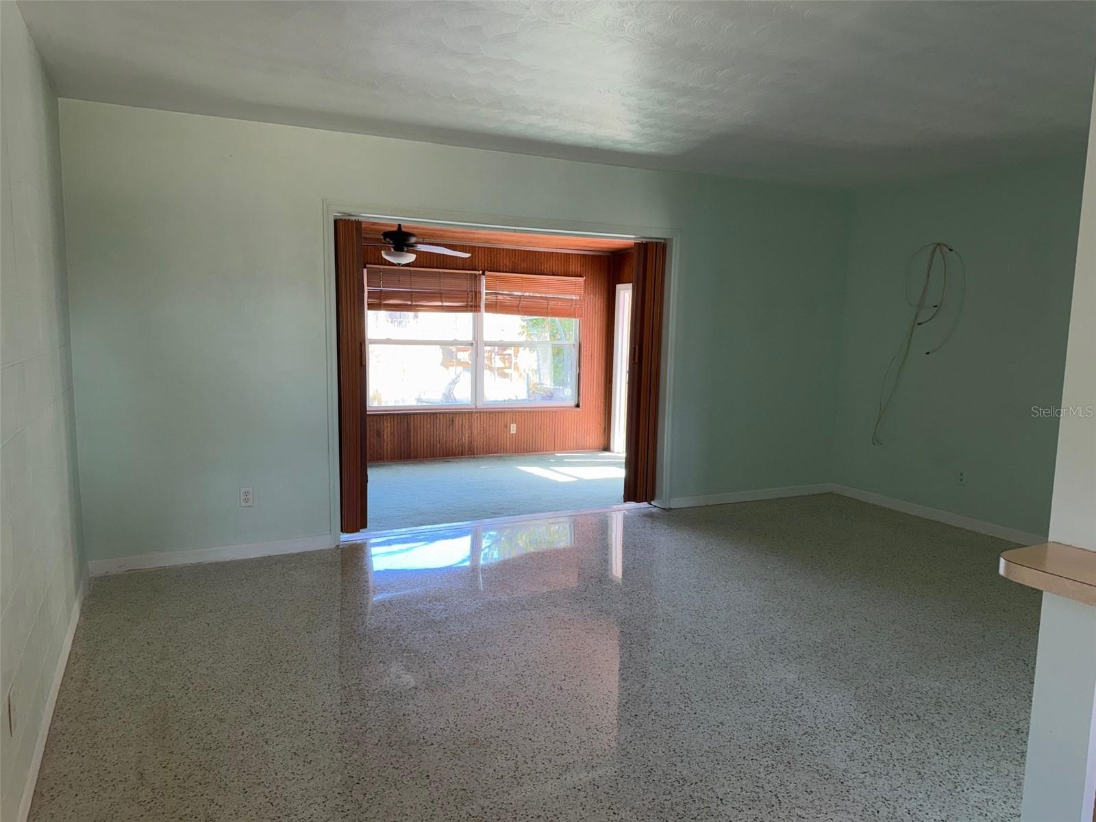 Image 10 of 19 For 10189 106th Terrace