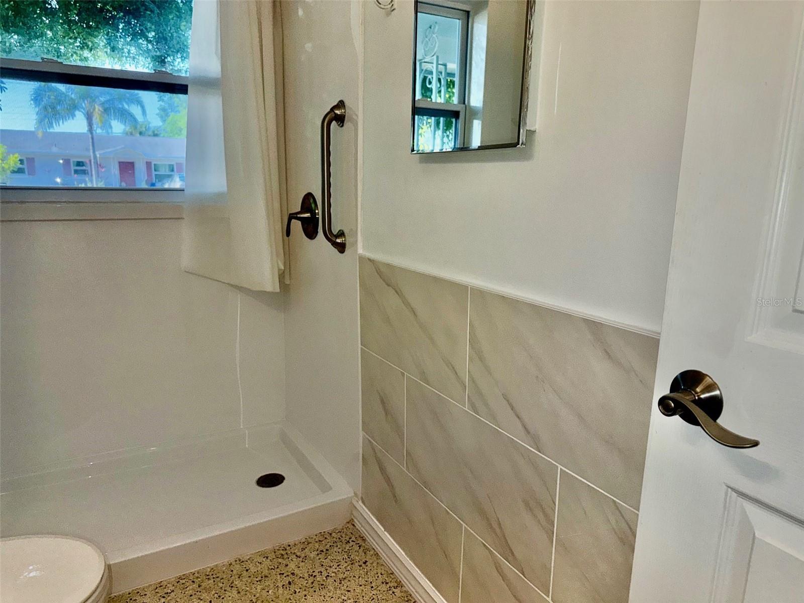 Image 6 of 19 For 10189 106th Terrace