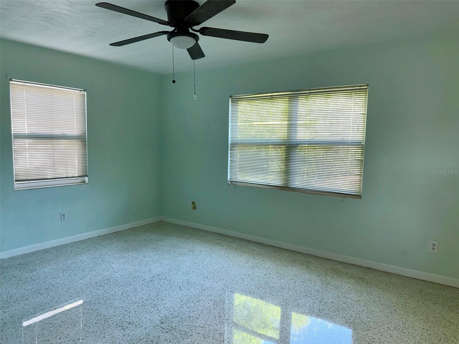 Image 7 of 19 For 10189 106th Terrace