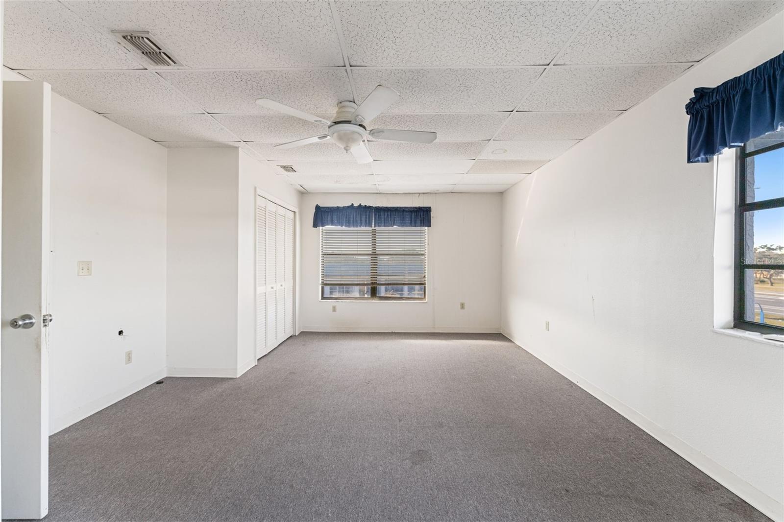 Image 4 of 17 For 1108 Commercial Way