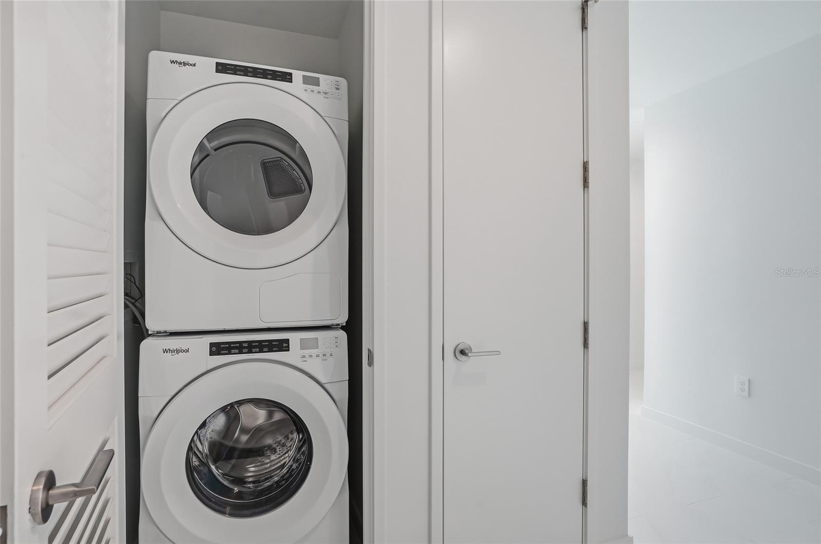 Image 26 of 39 For 400 Central Avenue 301