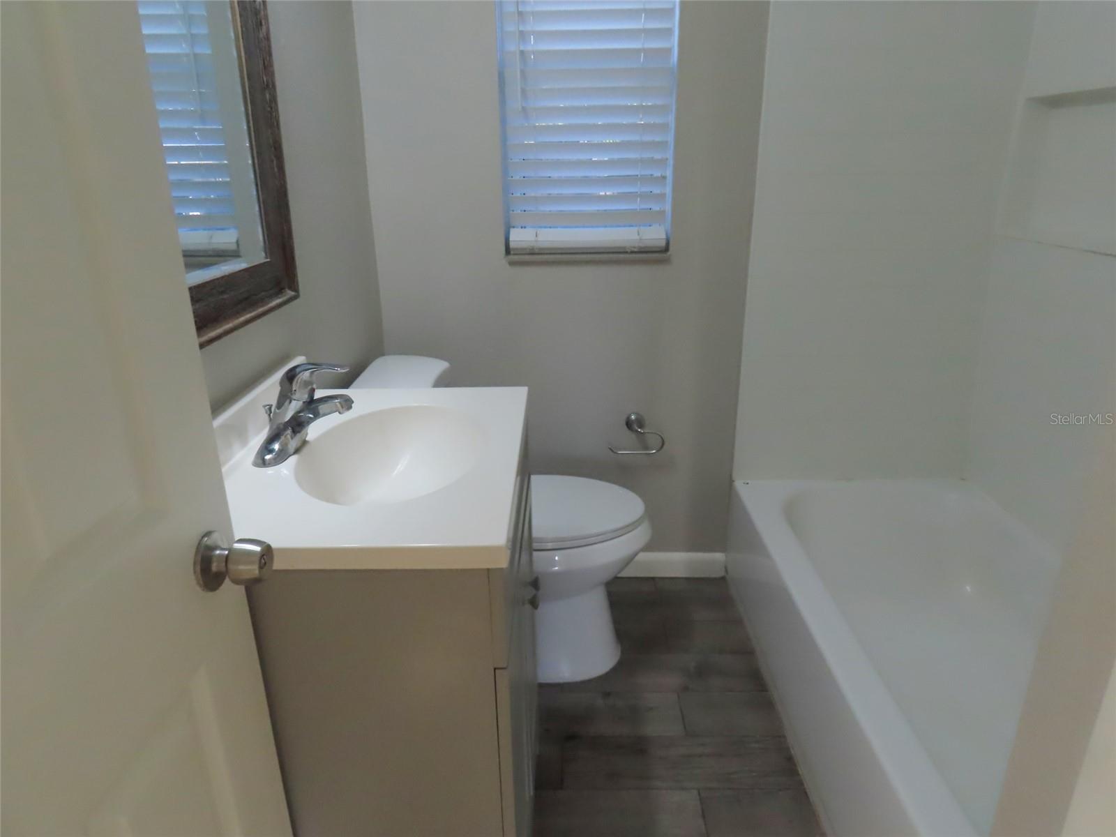 Image 4 of 30 For 1461 Jefferson Avenue