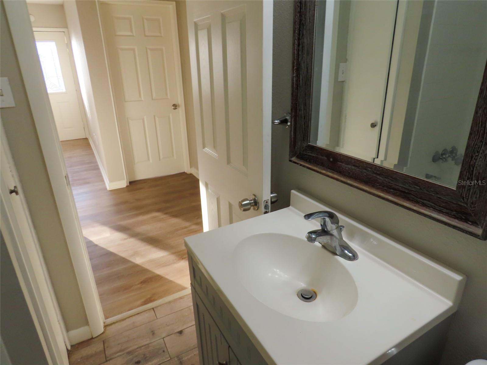 Image 5 of 30 For 1461 Jefferson Avenue