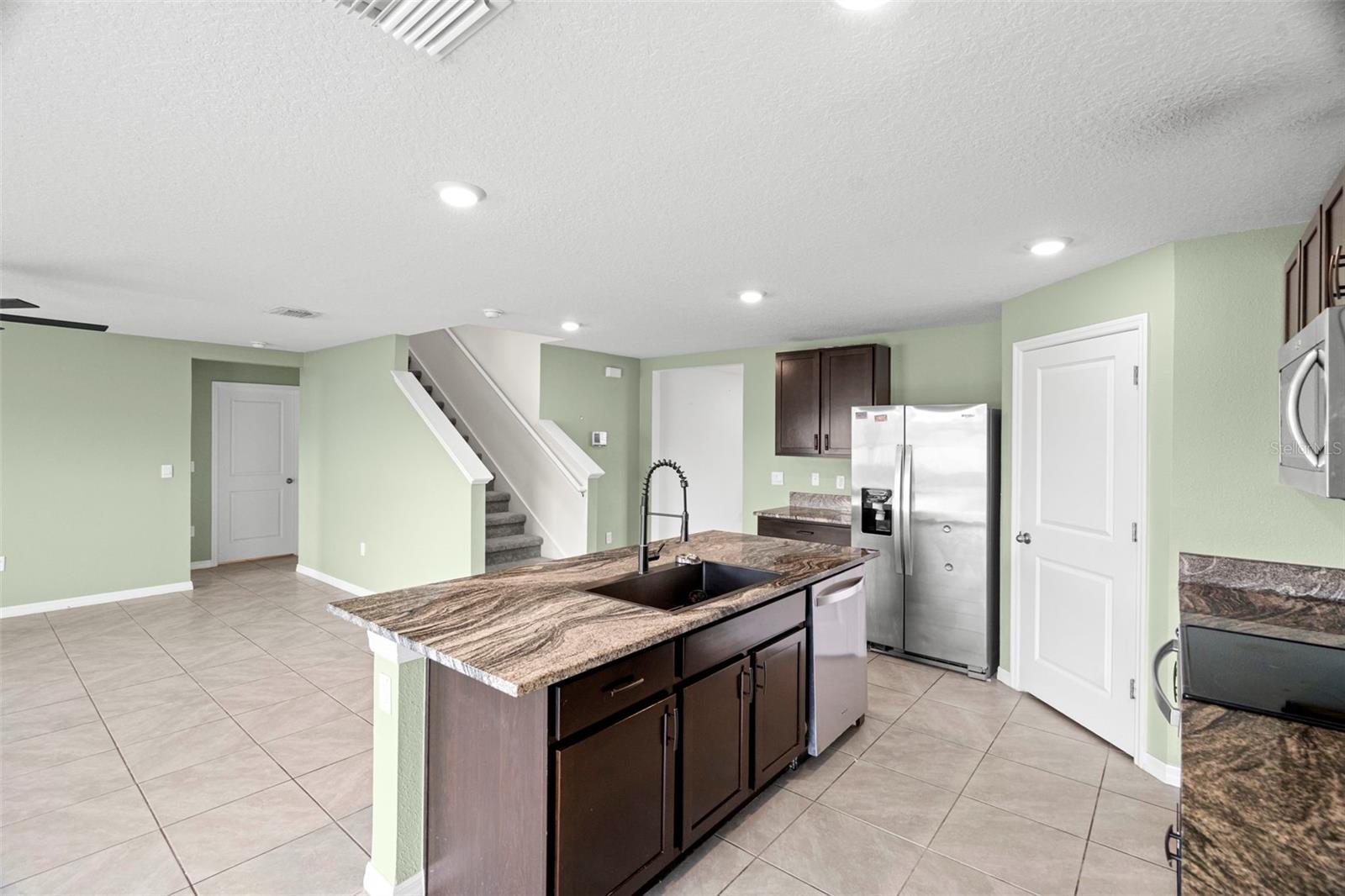 Image 14 of 49 For 2818 Gumbo Limbo Drive