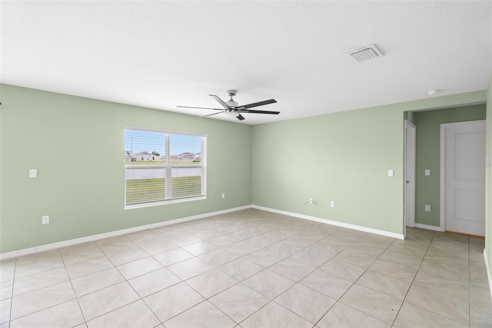 Image 5 of 49 For 2818 Gumbo Limbo Drive