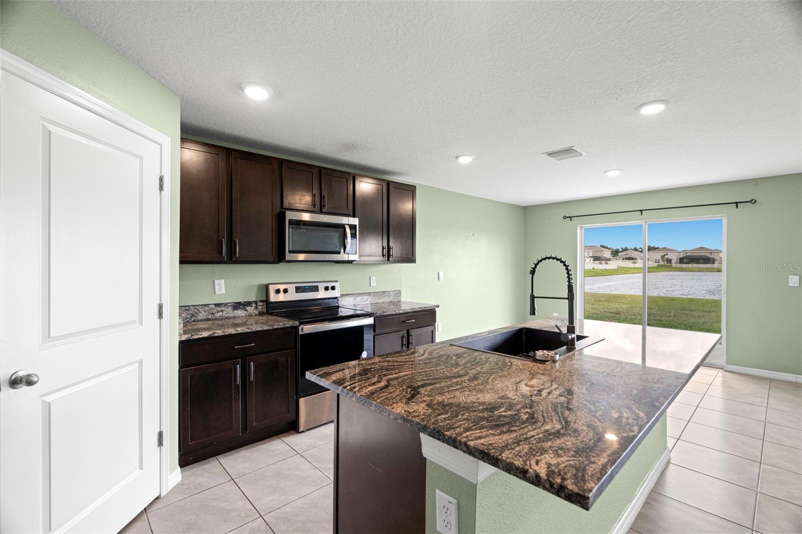 Image 9 of 49 For 2818 Gumbo Limbo Drive