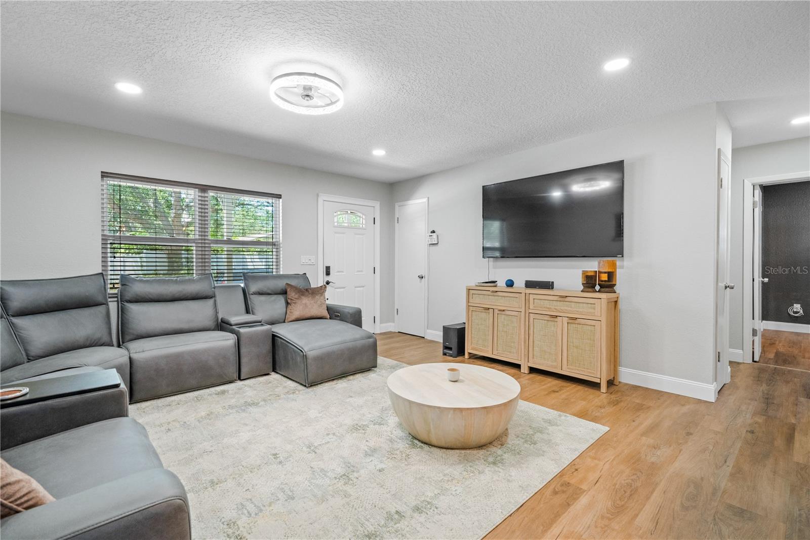 Image 7 of 29 For 9653 Golden Grove Street