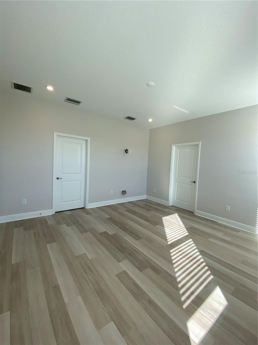 Image 22 of 38 For 34273 Radley Way