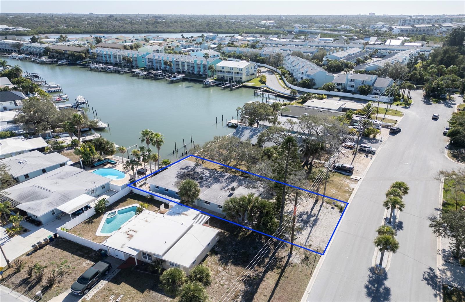 Image 23 of 65 For 717 Gulf Boulevard 2