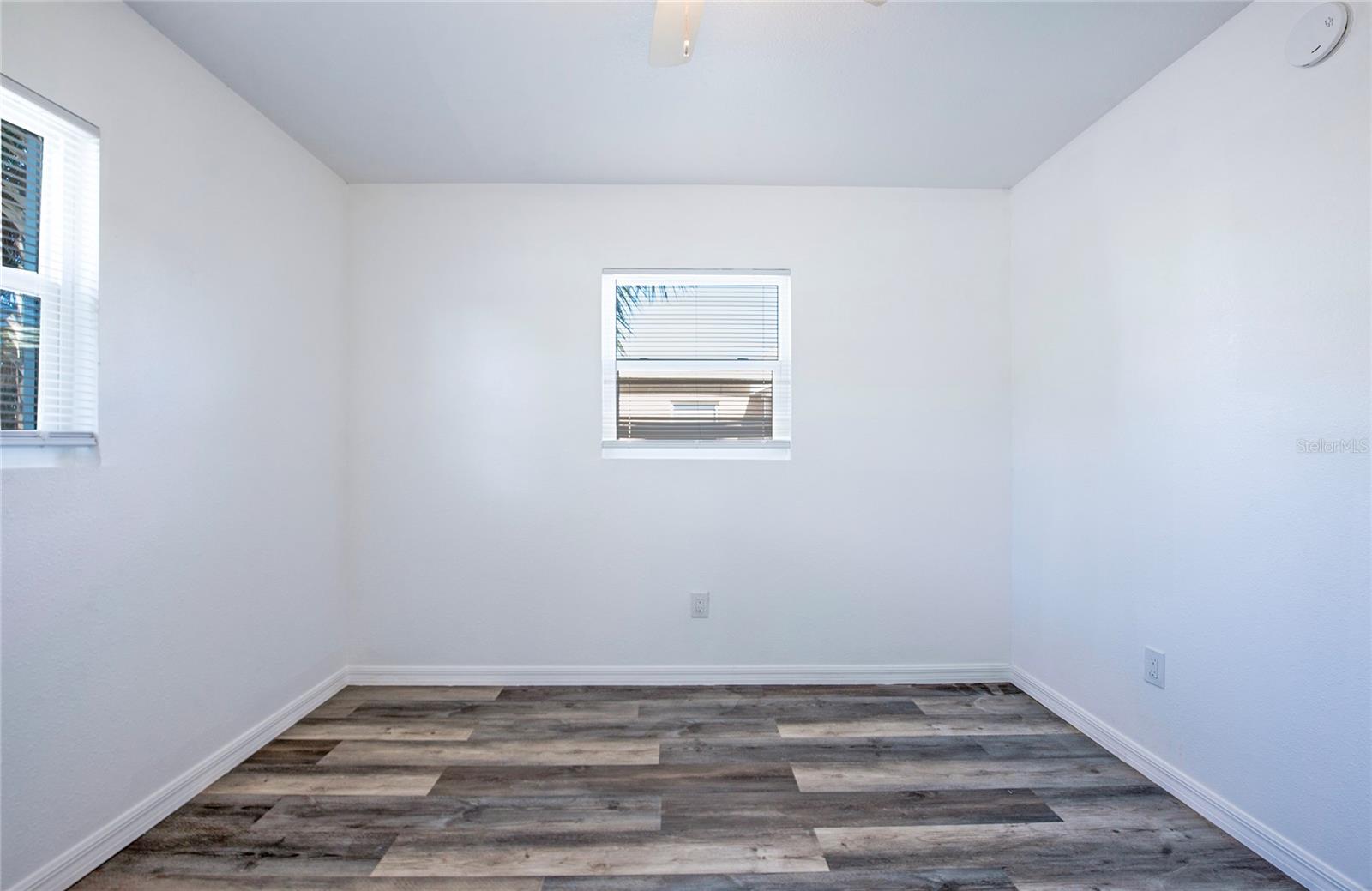 Image 4 of 65 For 717 Gulf Boulevard 2