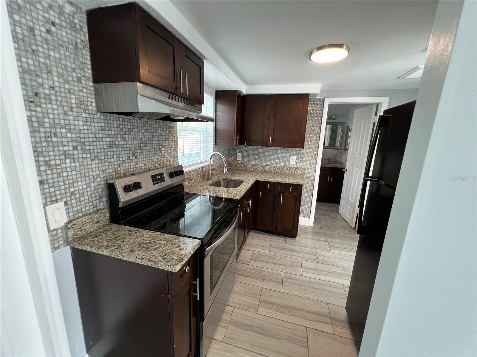 Image 6 of 12 For 5333 Pasadena Drive 5333