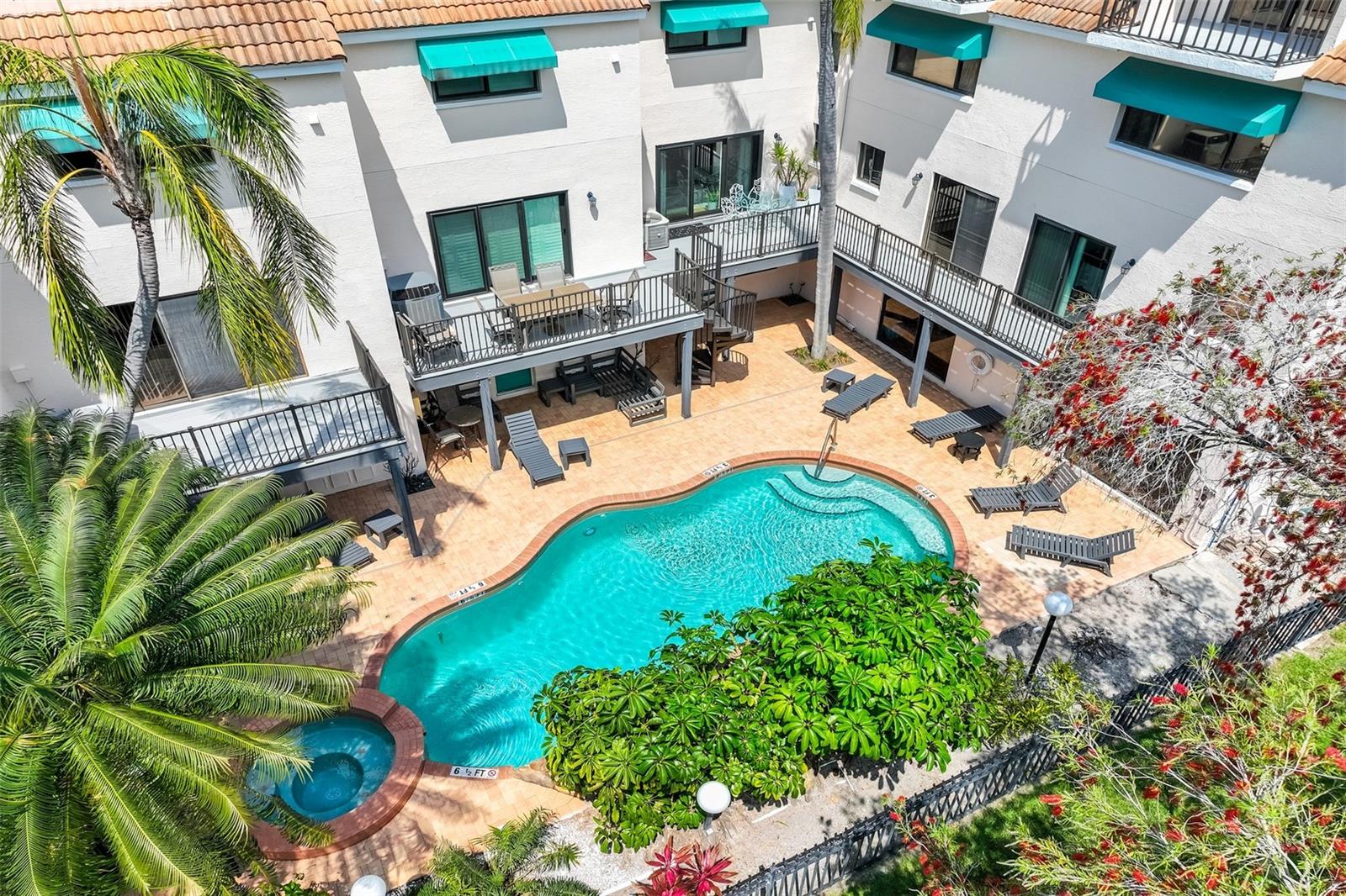 Image 23 of 25 For 325 Island Way 109