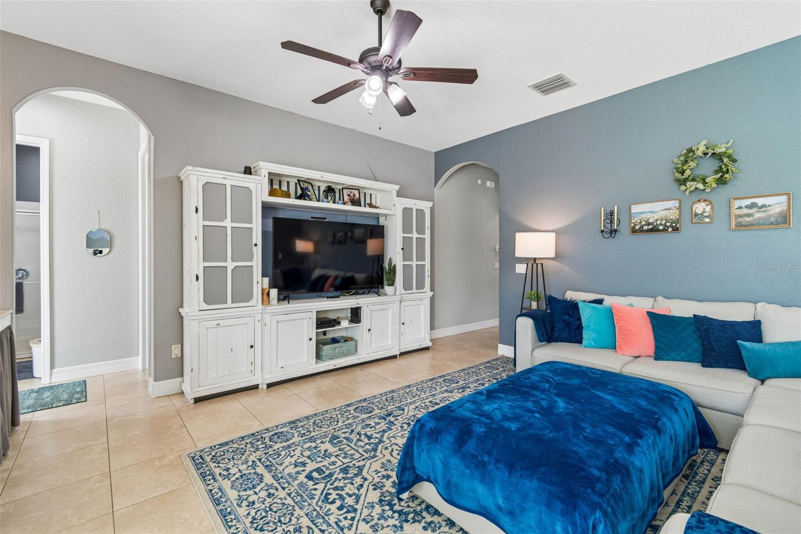 Listing photo id 8 for 11830 Newberry Grove Loop