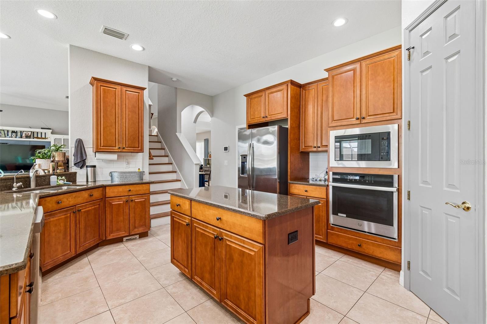 Listing photo id 13 for 11830 Newberry Grove Loop