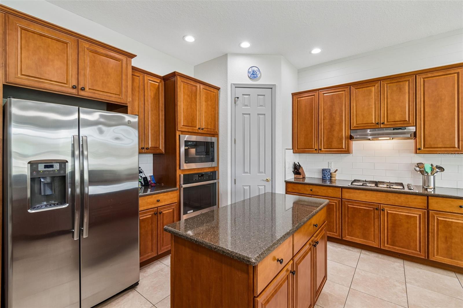 Listing photo id 16 for 11830 Newberry Grove Loop