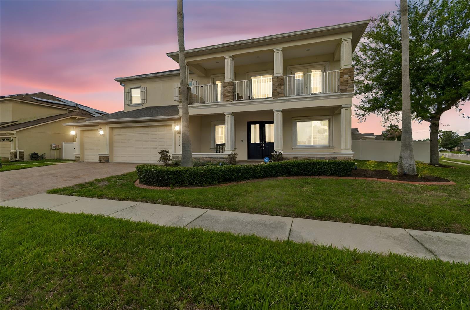 Listing photo id 2 for 11830 Newberry Grove Loop