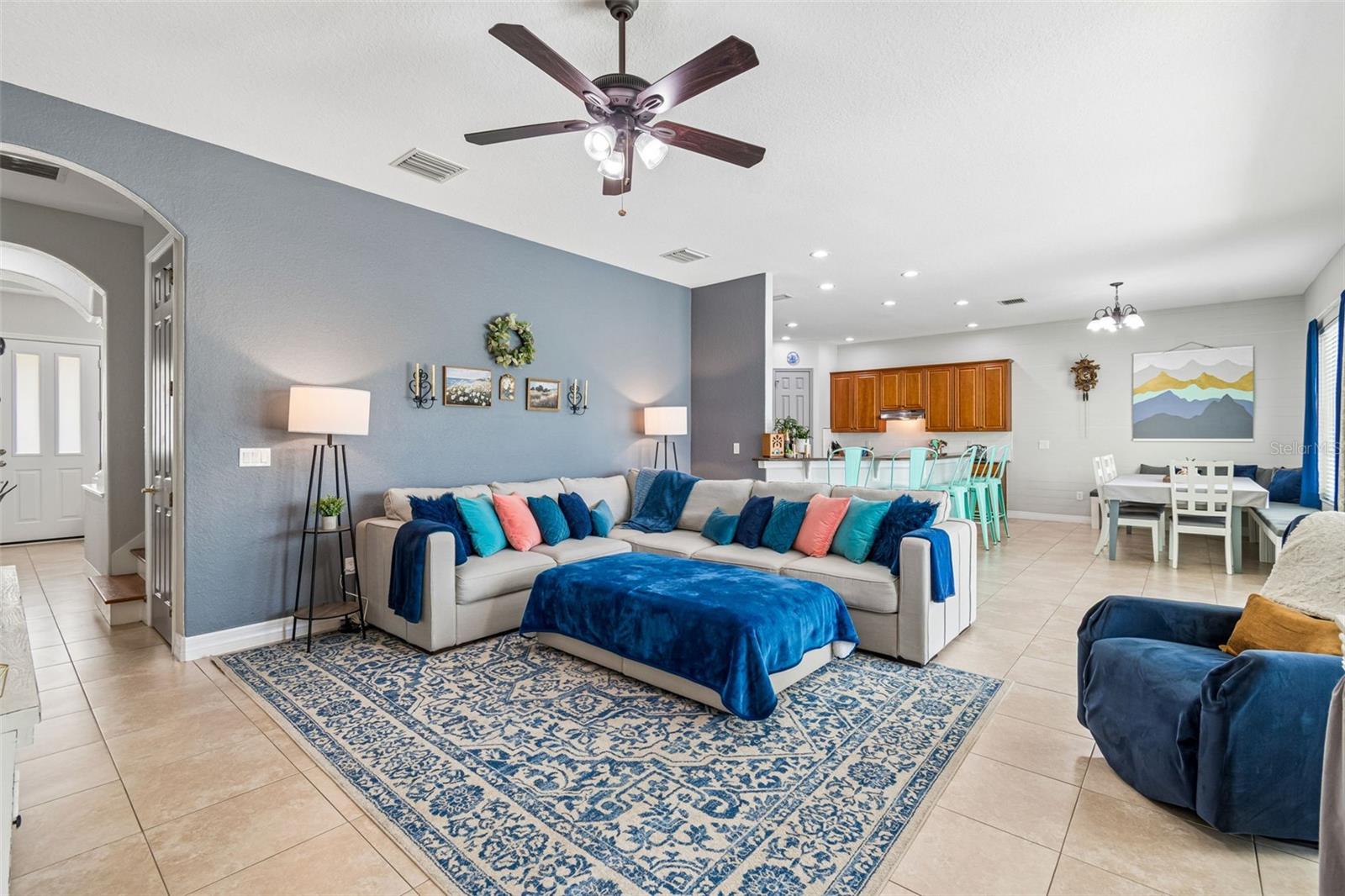 Listing photo id 7 for 11830 Newberry Grove Loop