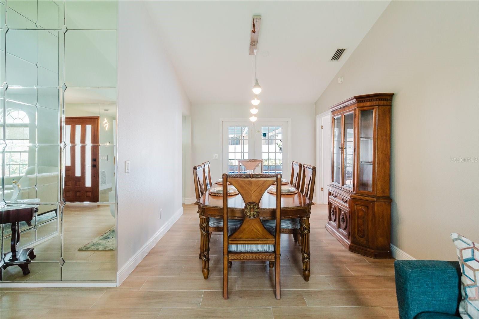 Image 21 of 88 For 8112 Golden Bear Loop