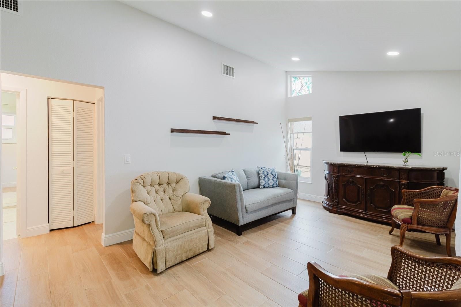 Image 37 of 88 For 8112 Golden Bear Loop