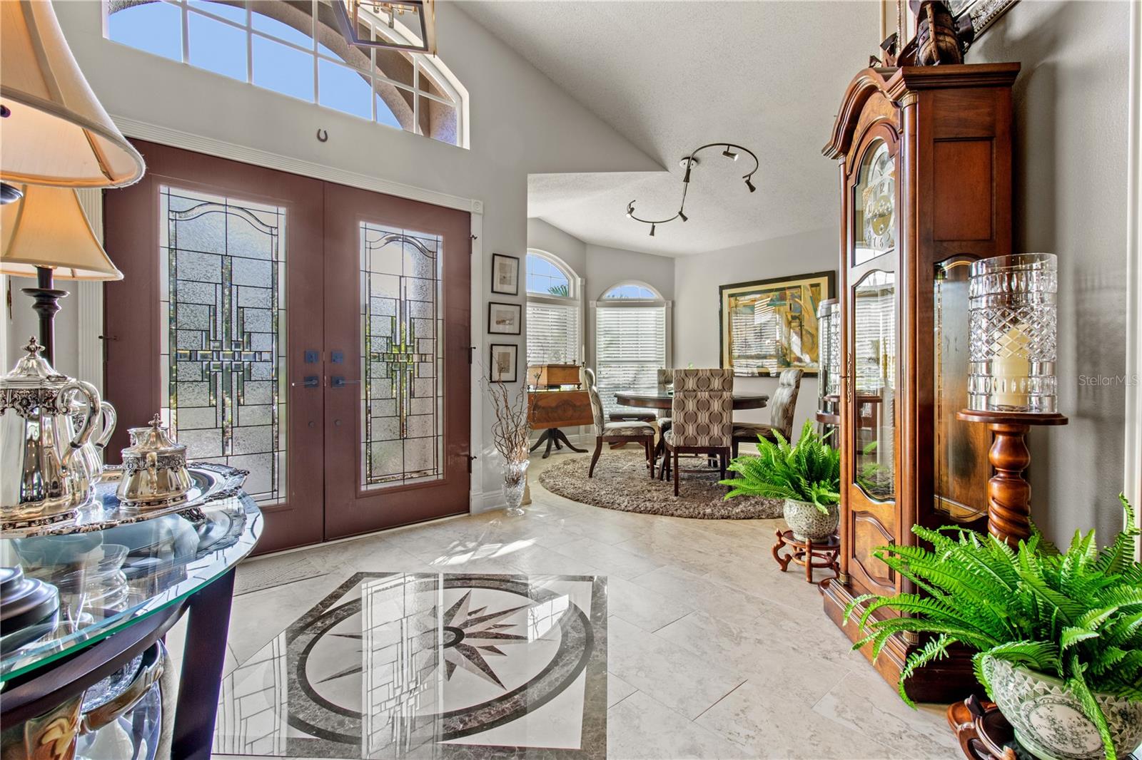 Listing photo id 17 for 70 Center Oak Circle