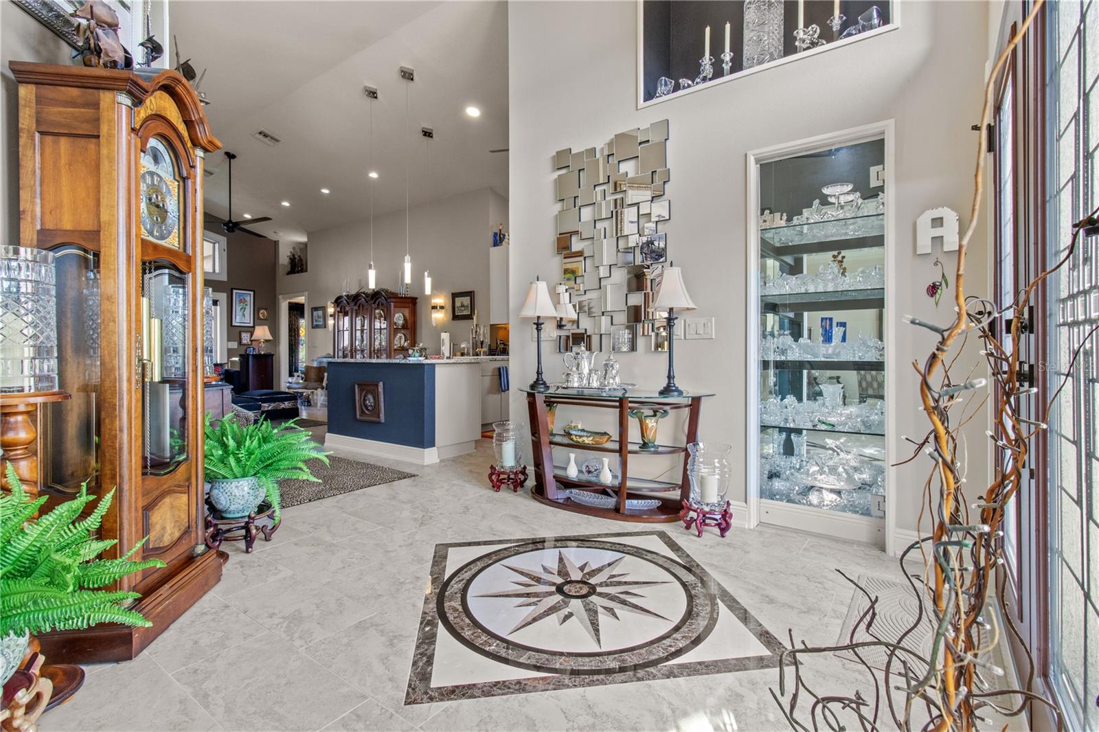 Listing photo id 19 for 70 Center Oak Circle