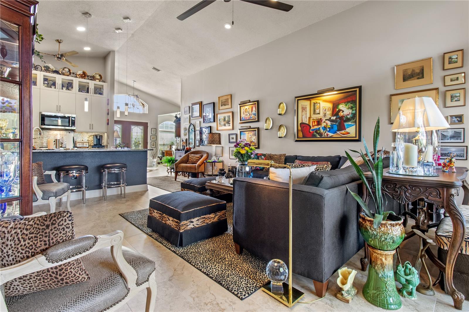 Listing photo id 22 for 70 Center Oak Circle