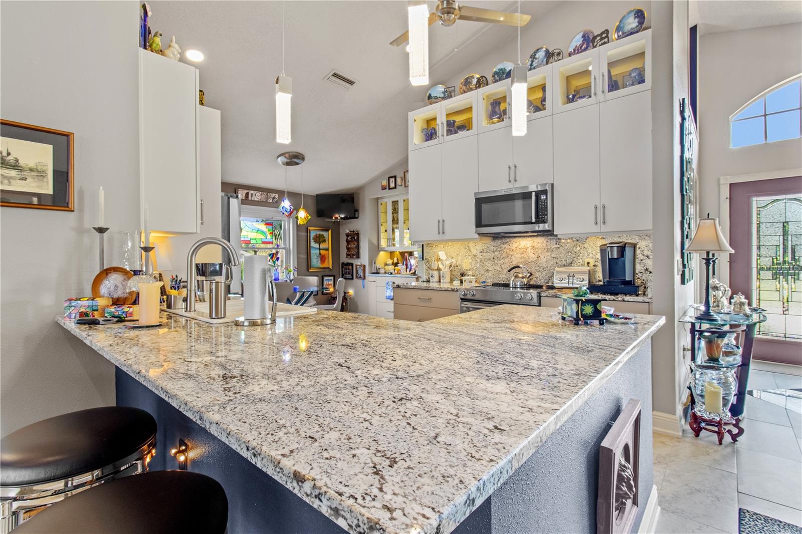 Listing photo id 25 for 70 Center Oak Circle