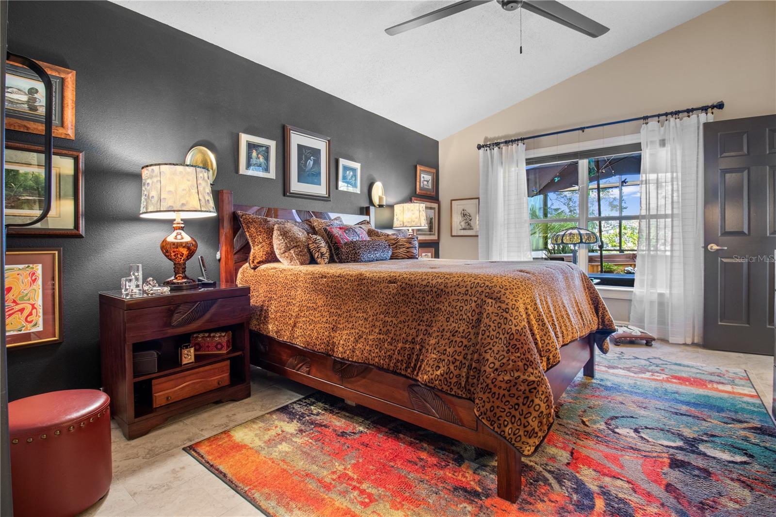 Listing photo id 31 for 70 Center Oak Circle