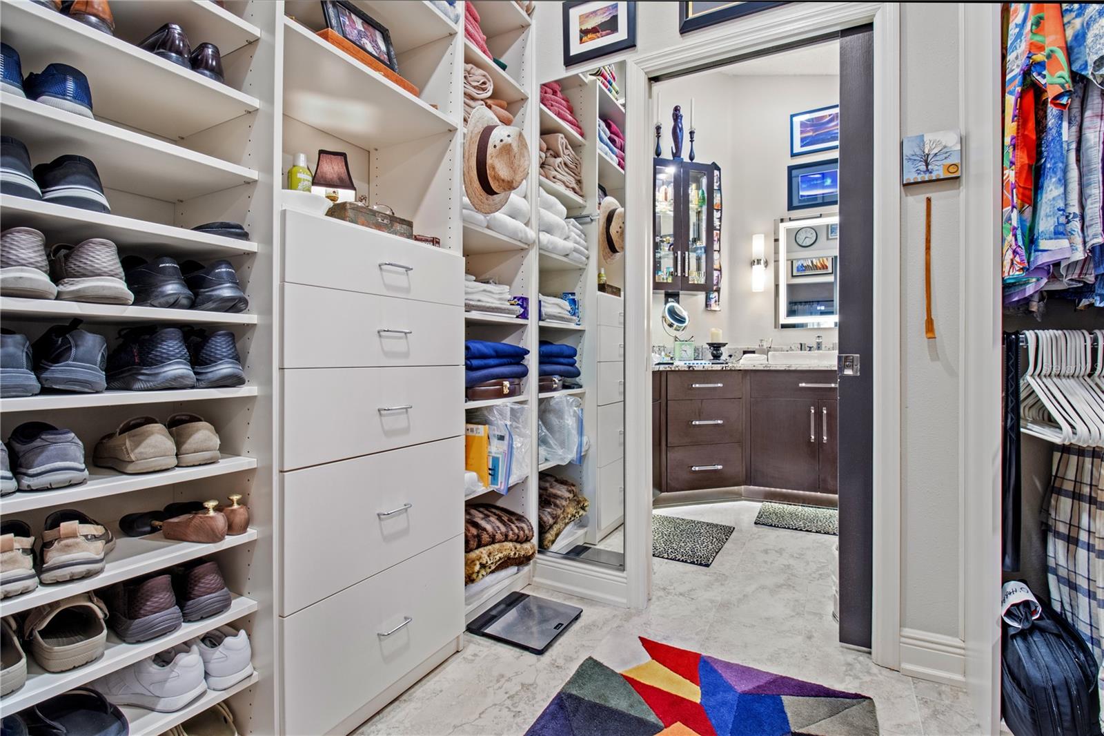 Listing photo id 32 for 70 Center Oak Circle