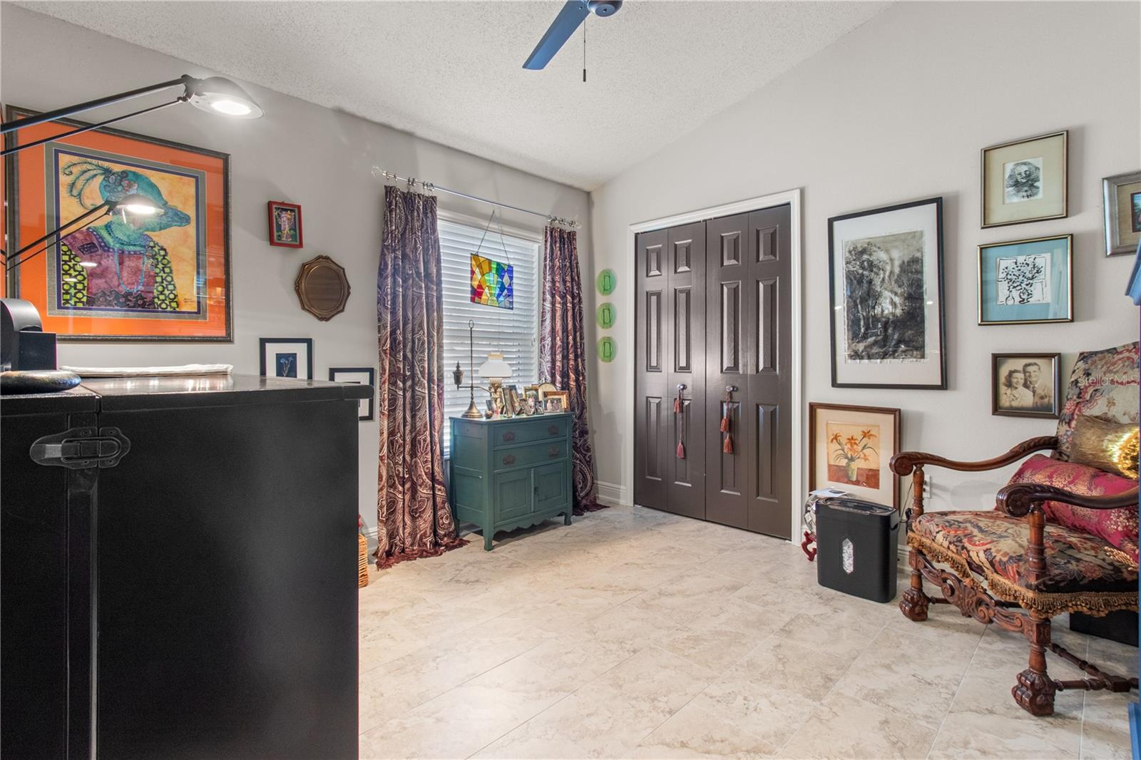 Listing photo id 39 for 70 Center Oak Circle
