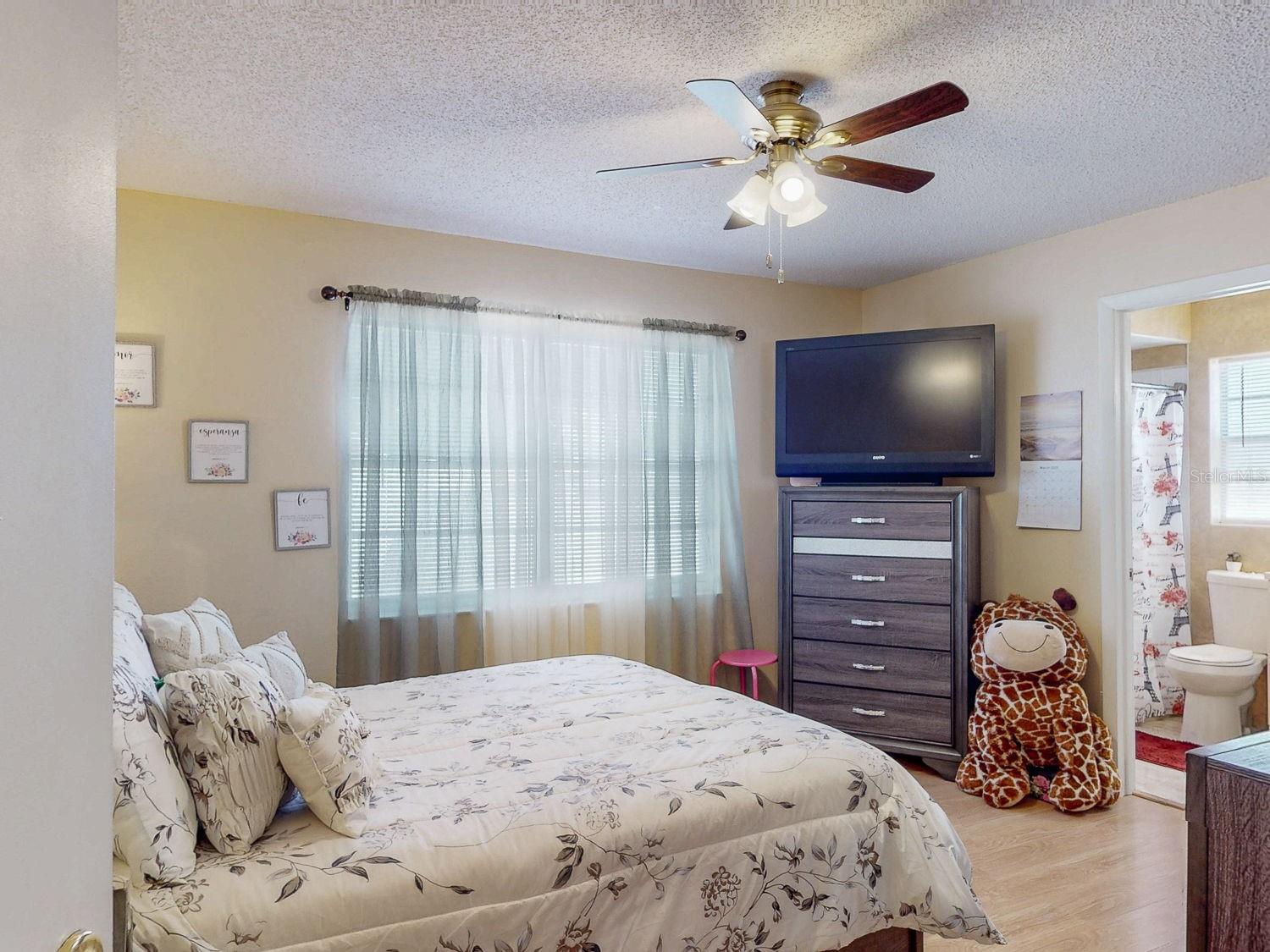 Image 29 of 46 For 5763 55th Terrace N