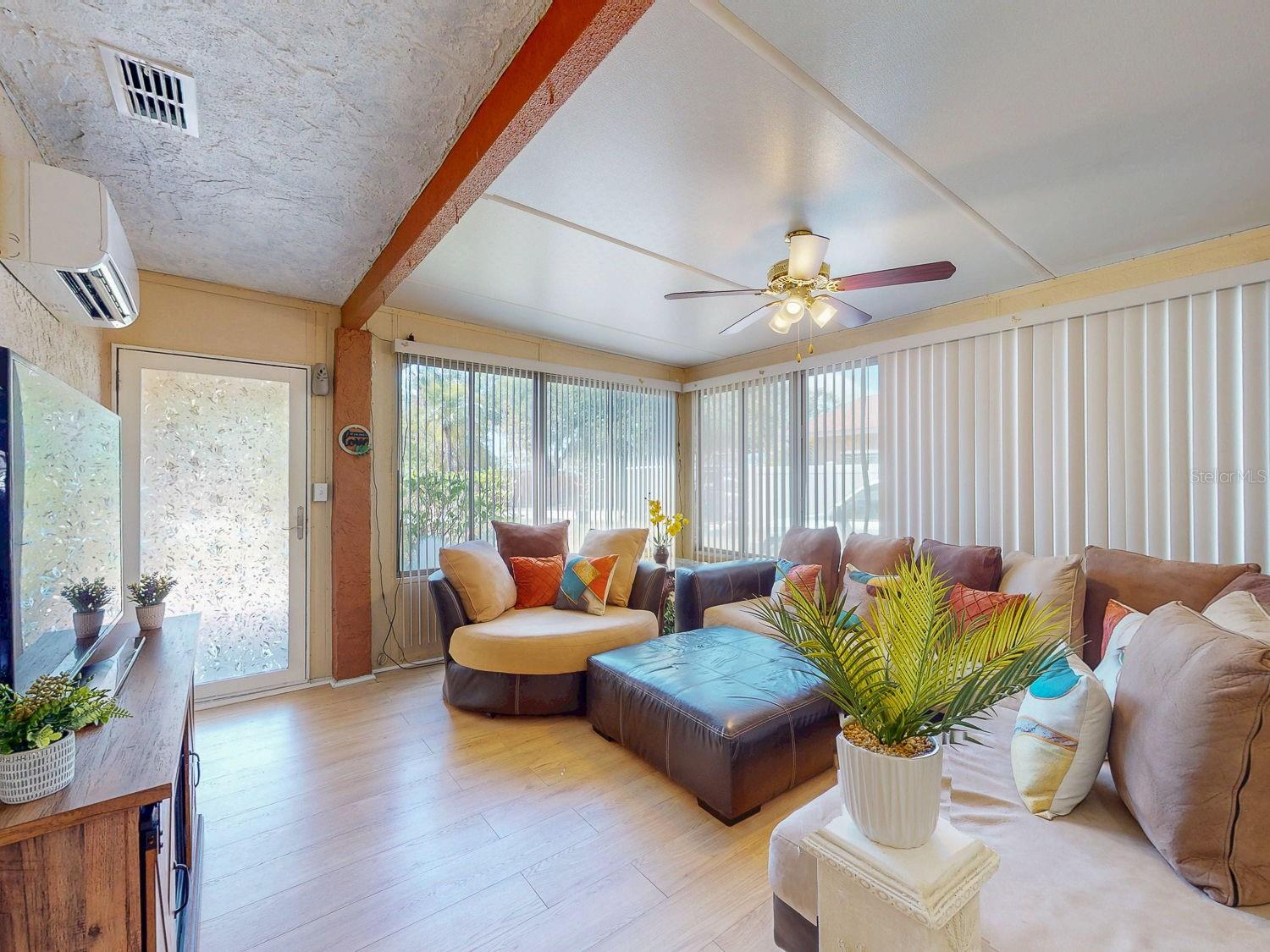 Image 6 of 46 For 5763 55th Terrace N