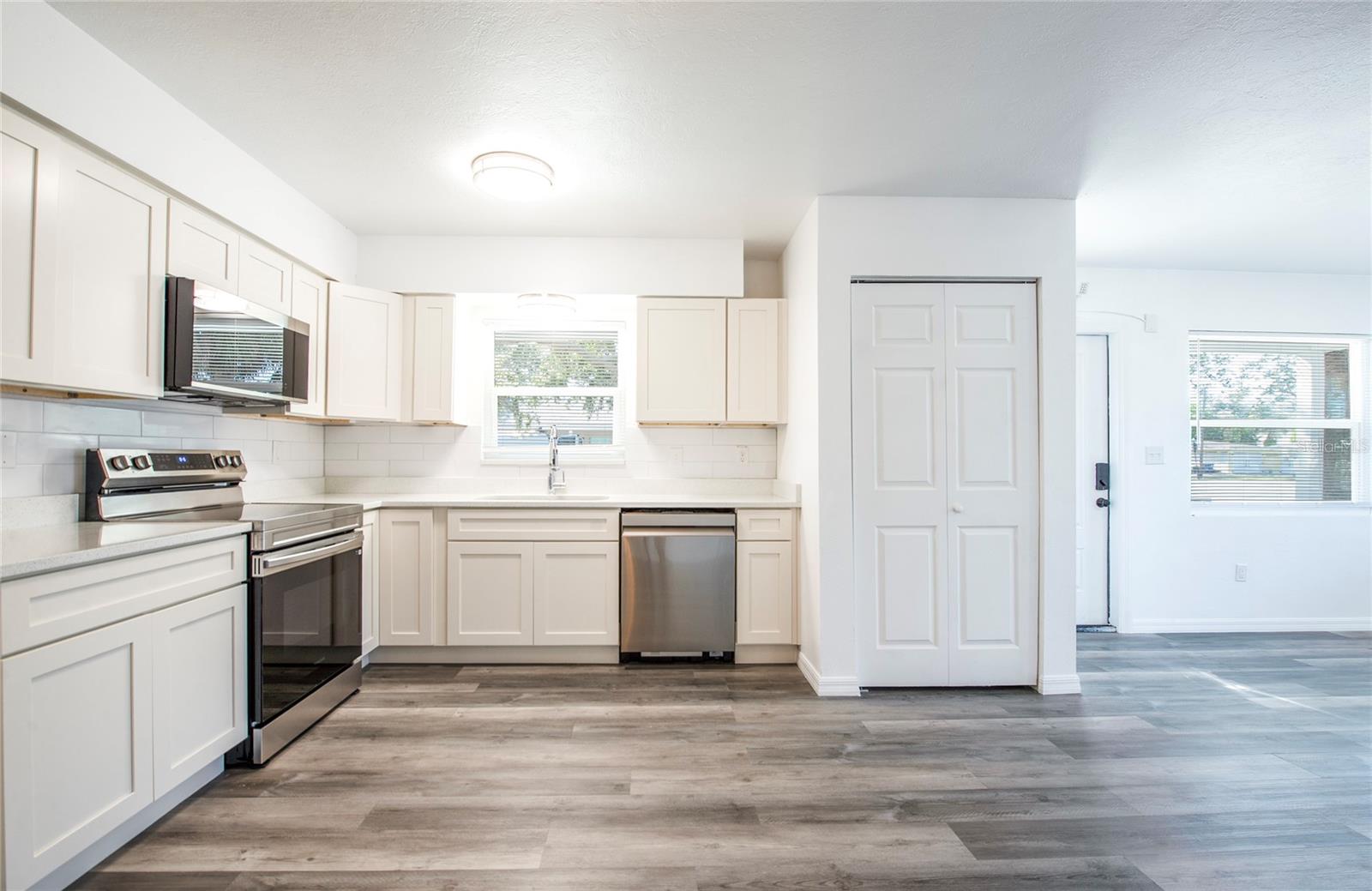 Image 8 of 65 For 717 Gulf Boulevard 3