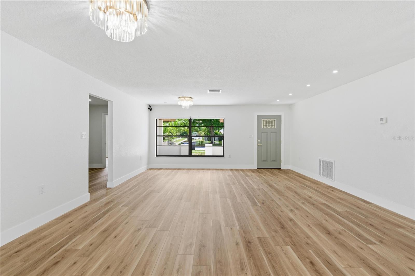 Image 10 of 51 For 2309 Pin Oak Lane E