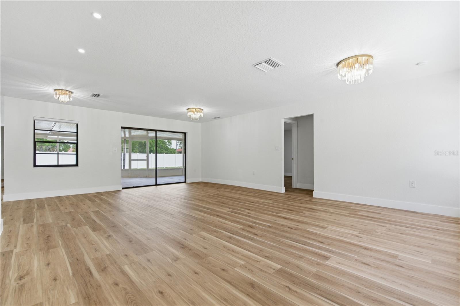 Image 12 of 51 For 2309 Pin Oak Lane E