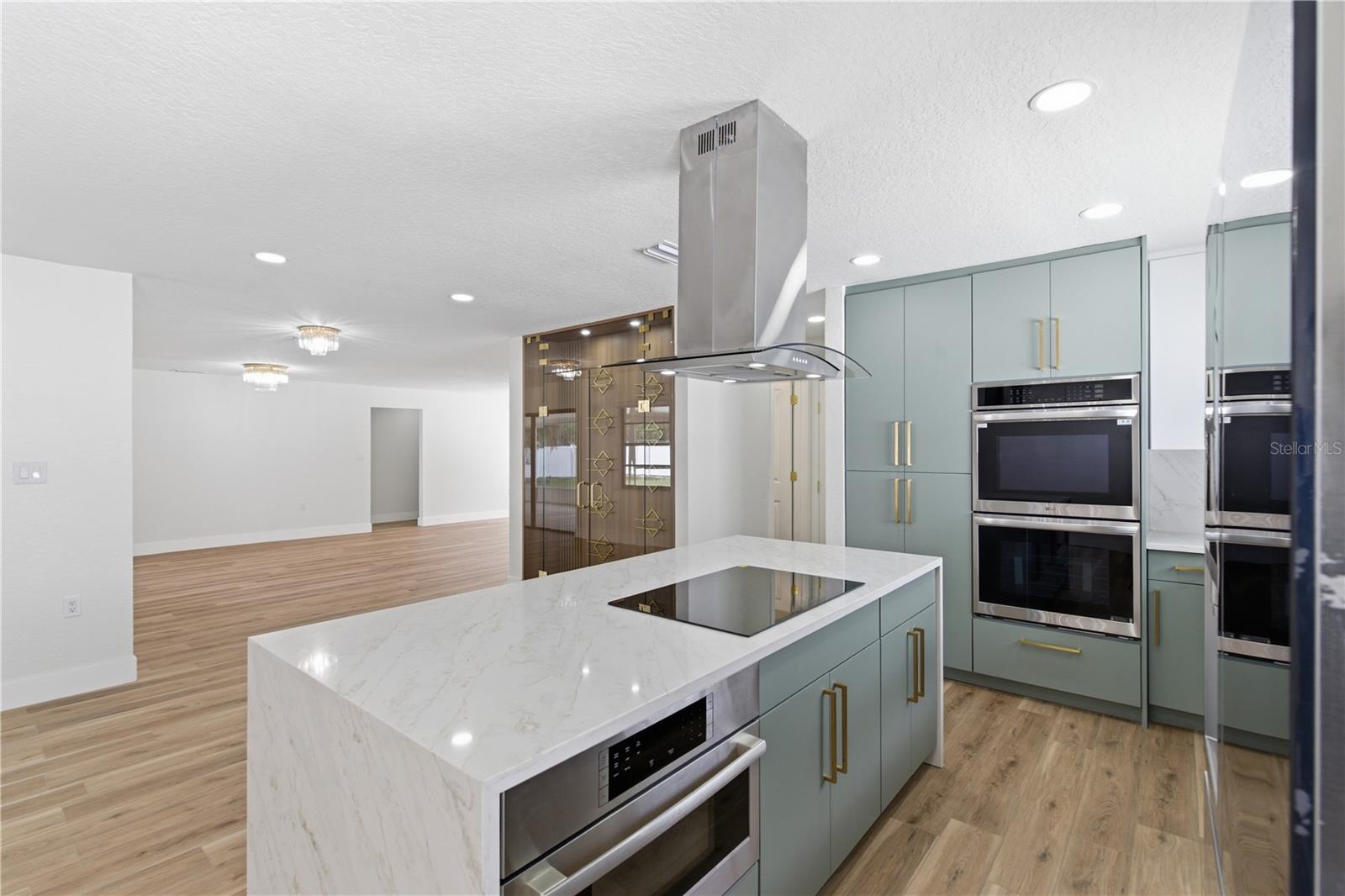 Image 19 of 51 For 2309 Pin Oak Lane E