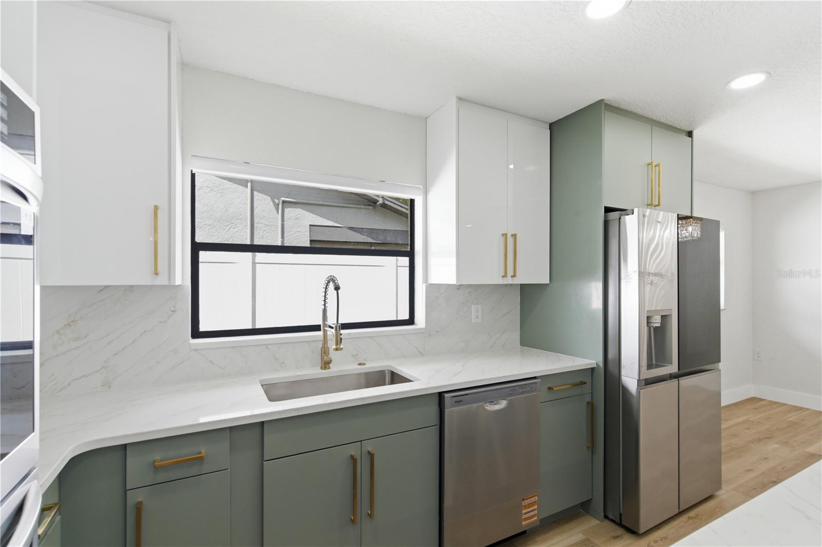 Image 22 of 51 For 2309 Pin Oak Lane E