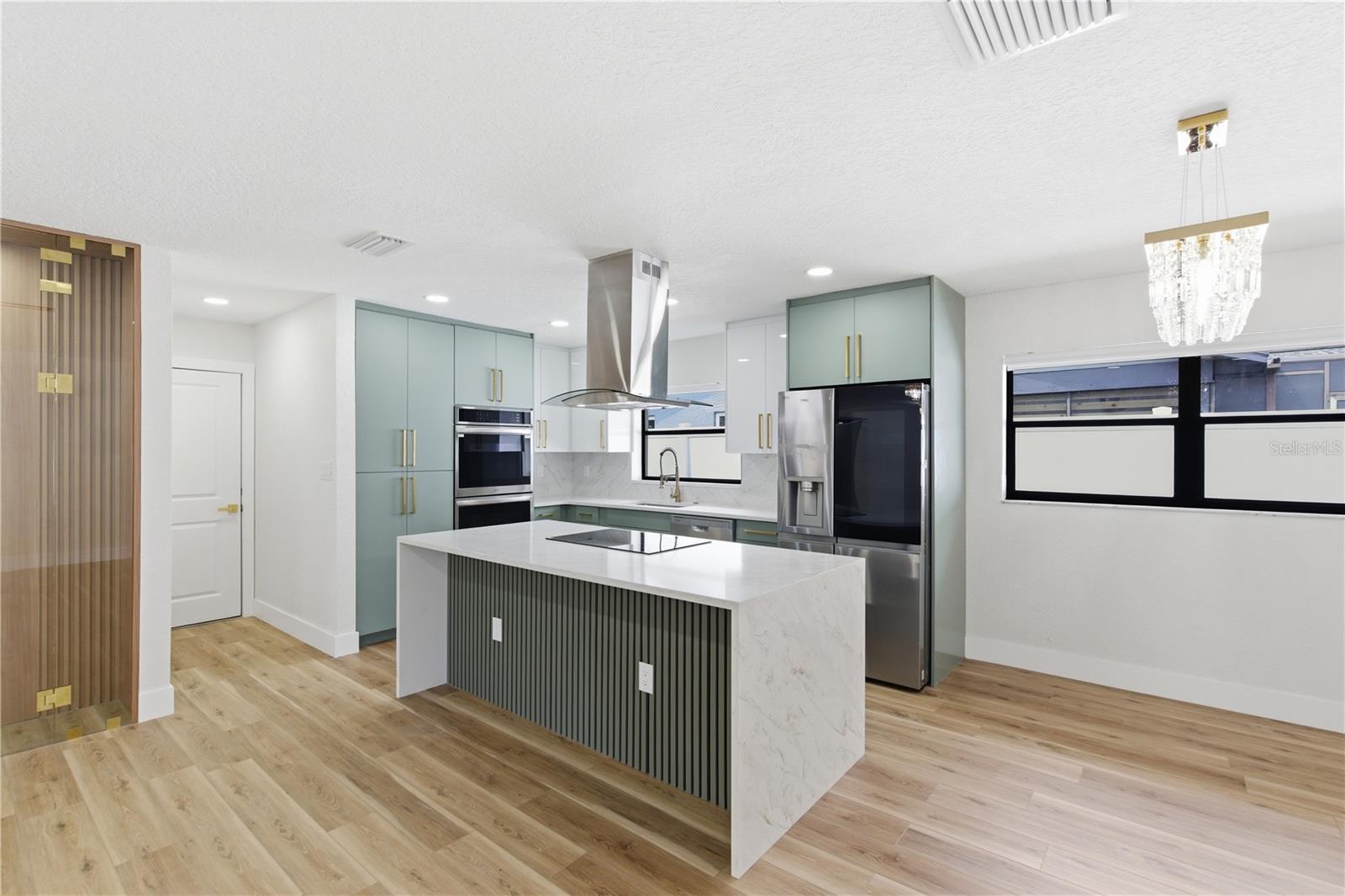 Image 23 of 51 For 2309 Pin Oak Lane E