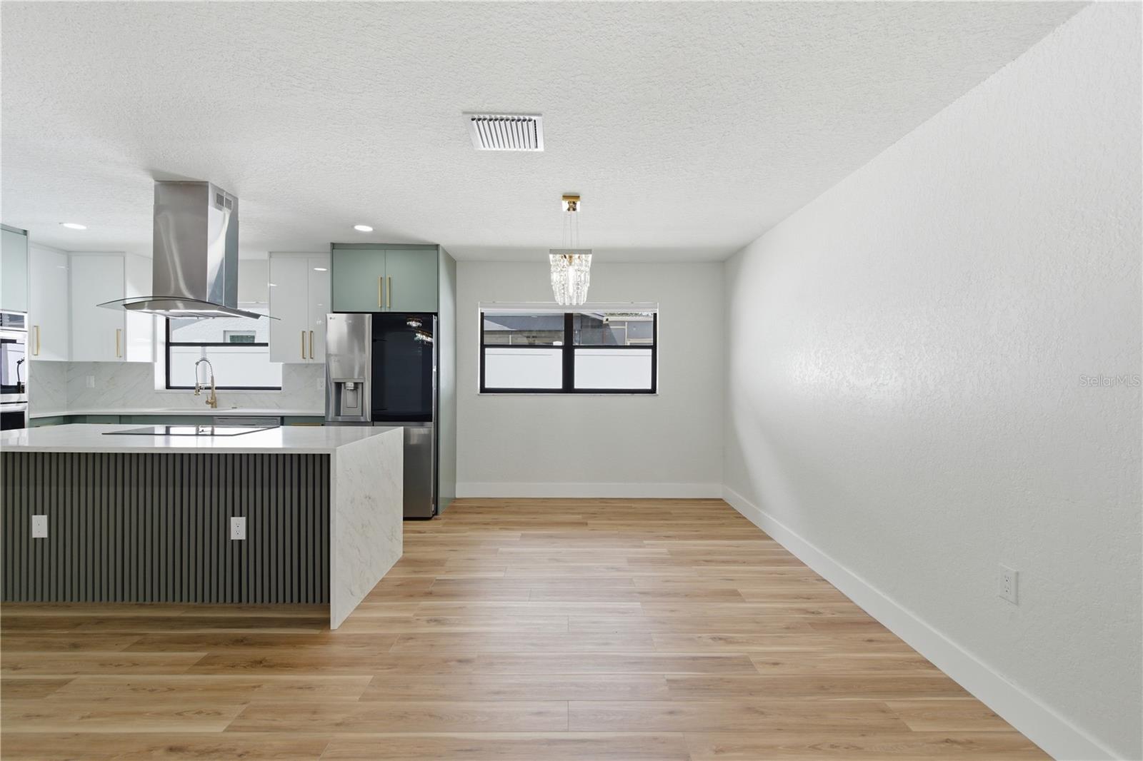 Image 24 of 51 For 2309 Pin Oak Lane E