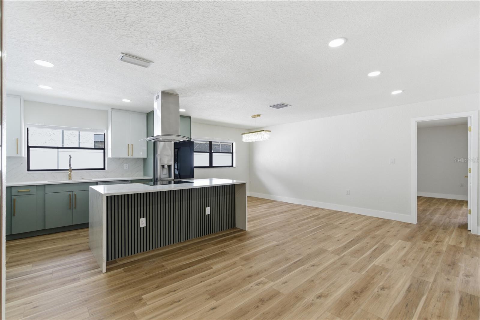 Image 25 of 51 For 2309 Pin Oak Lane E