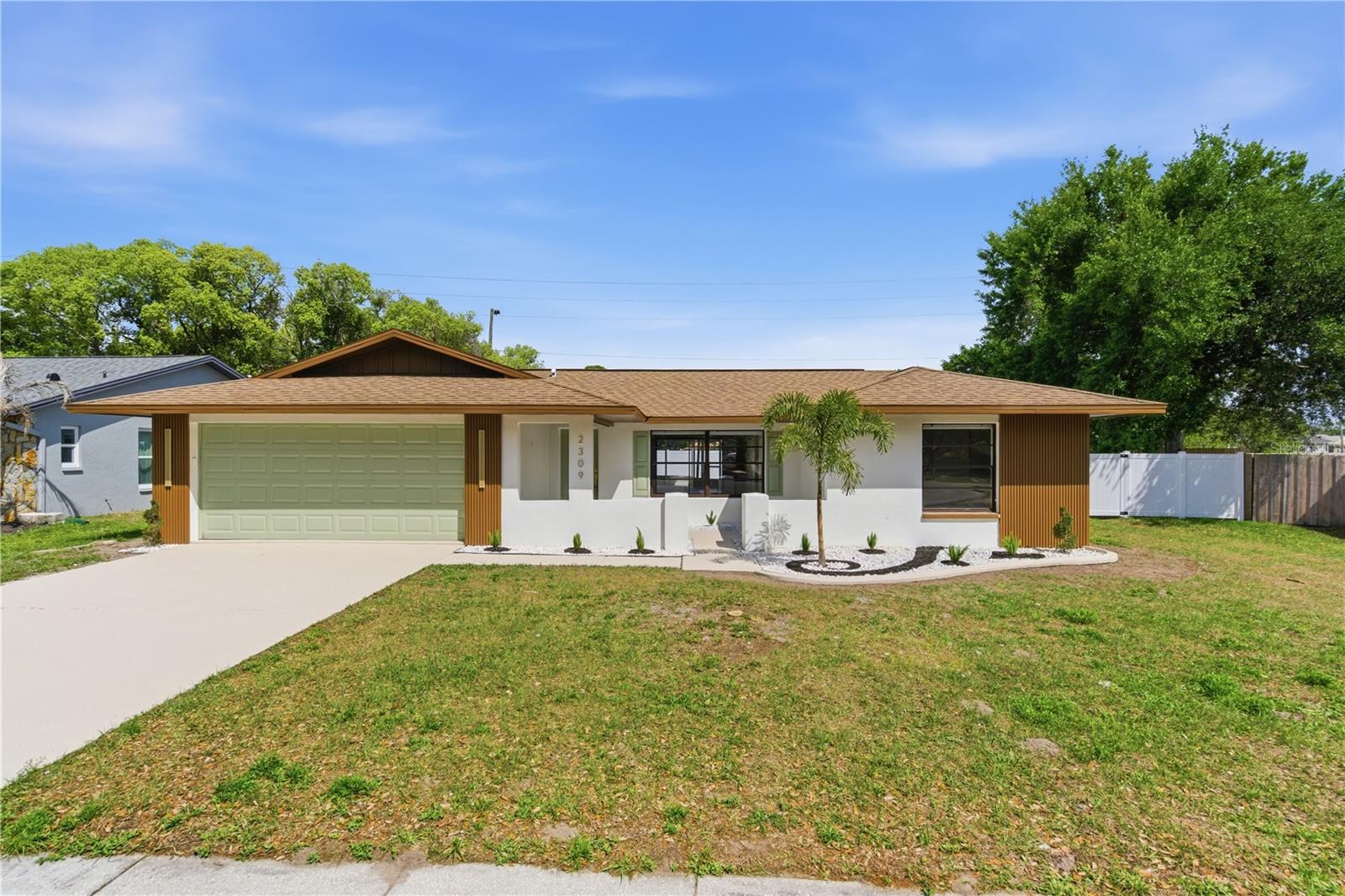 Image 3 of 51 For 2309 Pin Oak Lane E