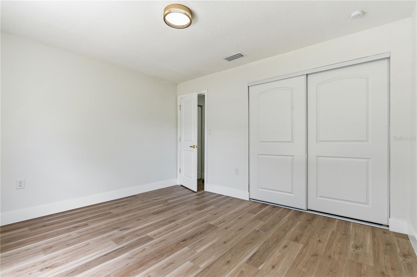 Image 31 of 51 For 2309 Pin Oak Lane E