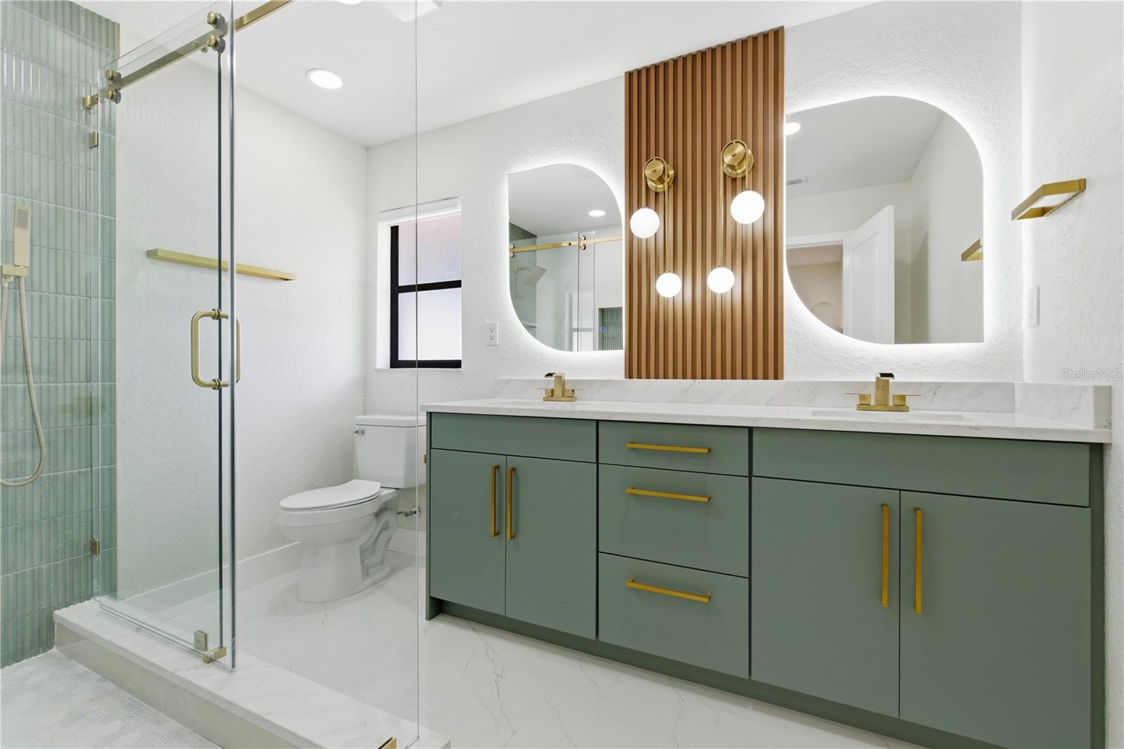 Image 32 of 51 For 2309 Pin Oak Lane E