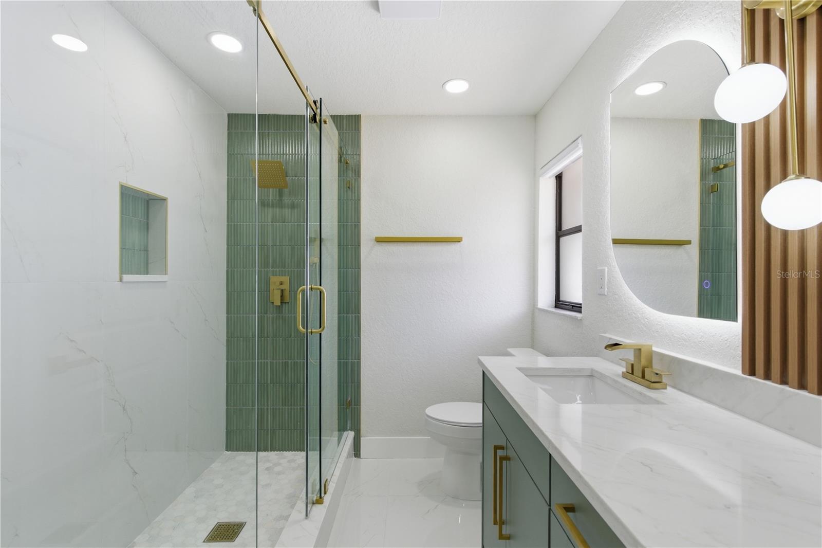 Image 33 of 51 For 2309 Pin Oak Lane E