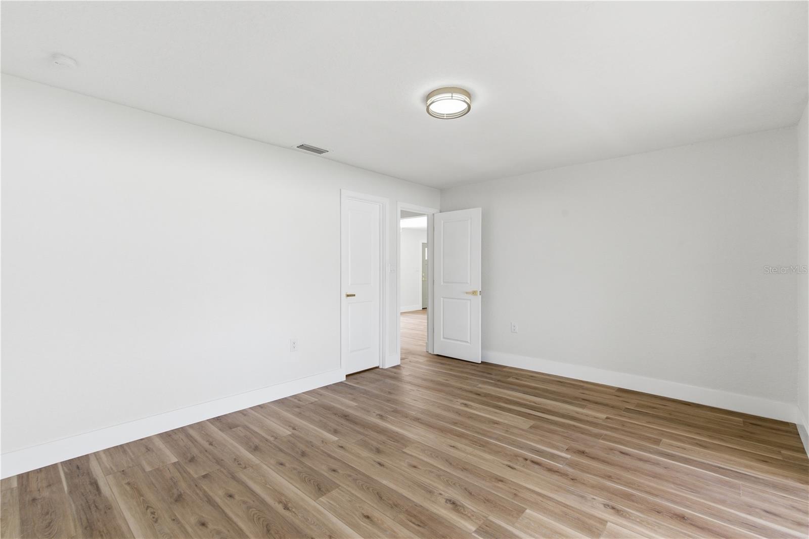 Image 36 of 51 For 2309 Pin Oak Lane E