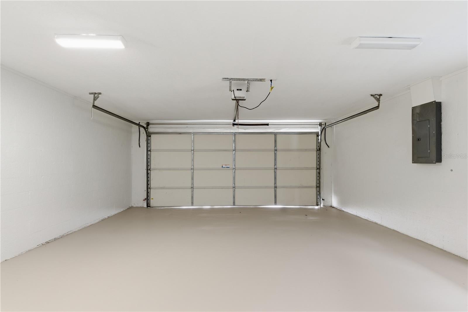 Image 38 of 51 For 2309 Pin Oak Lane E