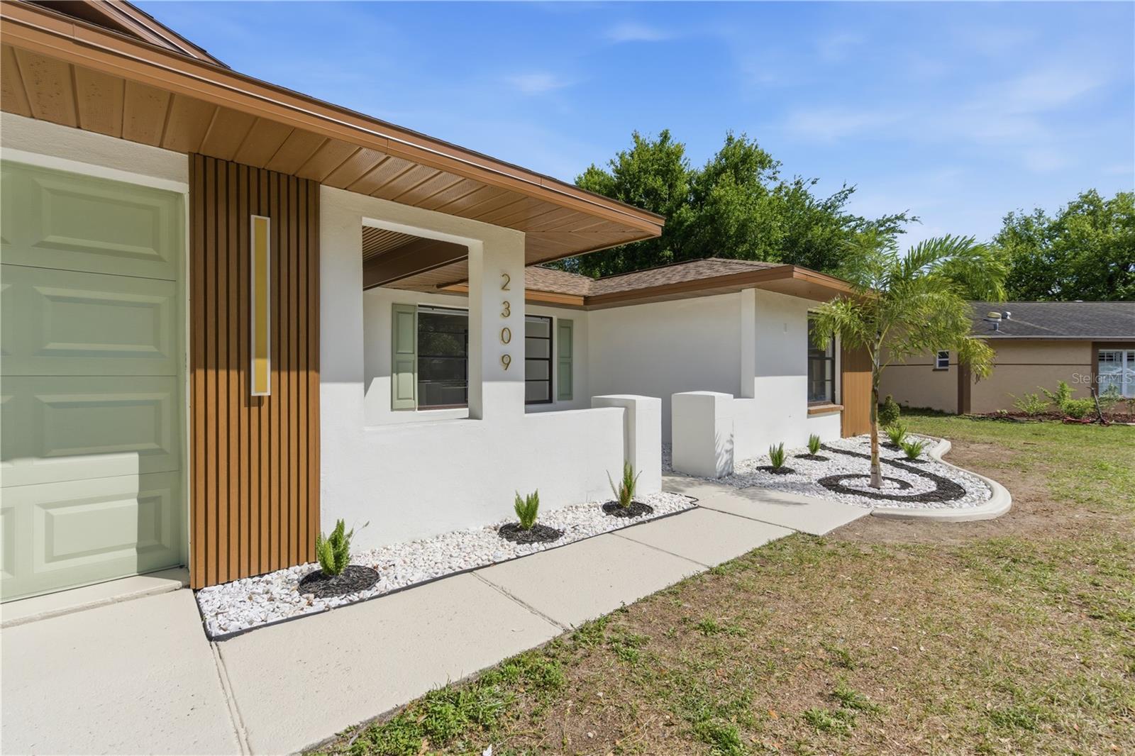 Image 7 of 51 For 2309 Pin Oak Lane E