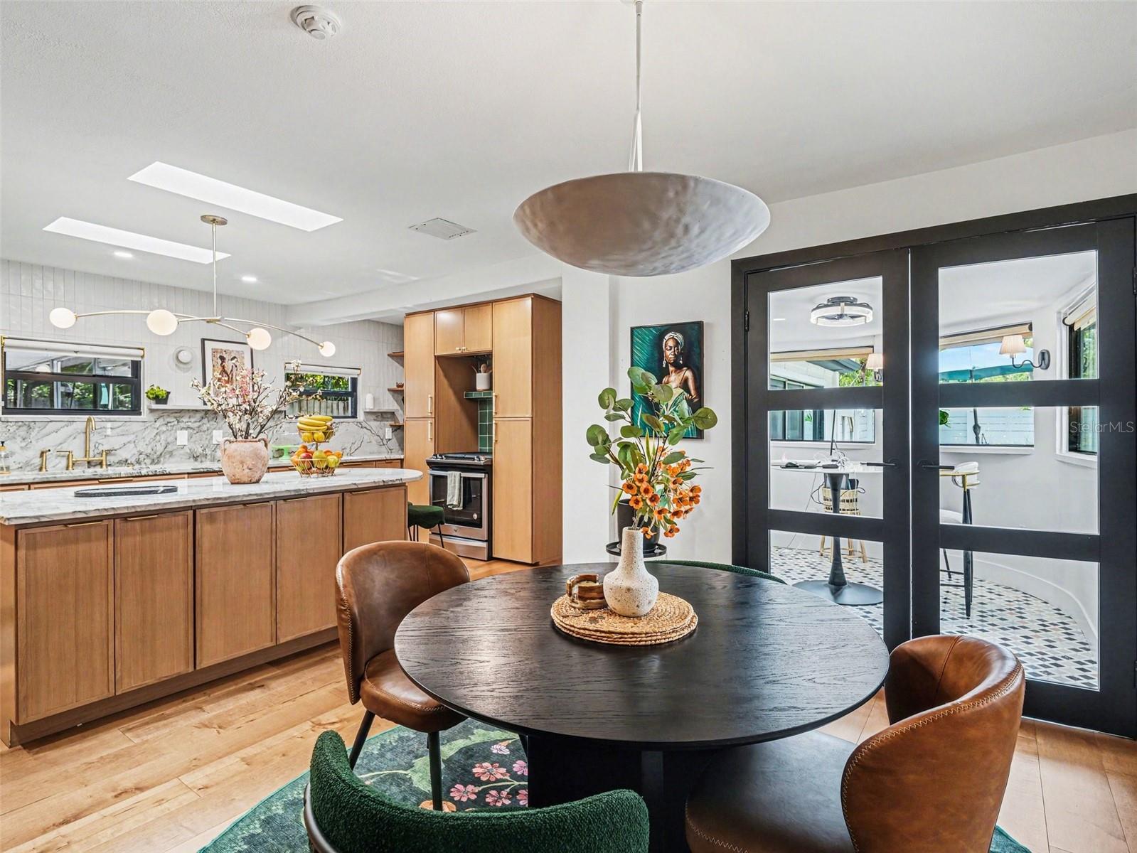 Image 12 of 36 For 4050 Turks Cap Place