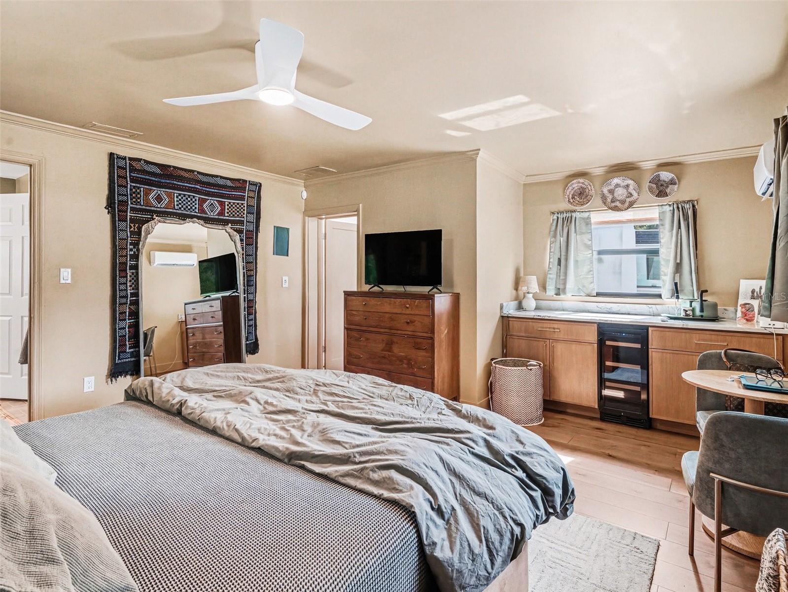 Image 15 of 36 For 4050 Turks Cap Place